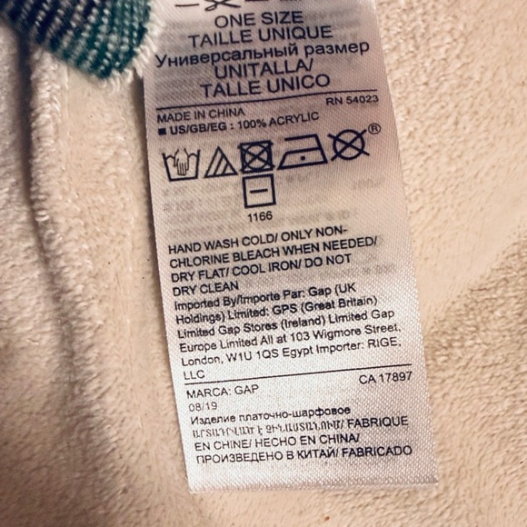 GAP Acrylic Tartan Plaid Large Holiday Winter Scarf/Wrap - Picture 11 of 13